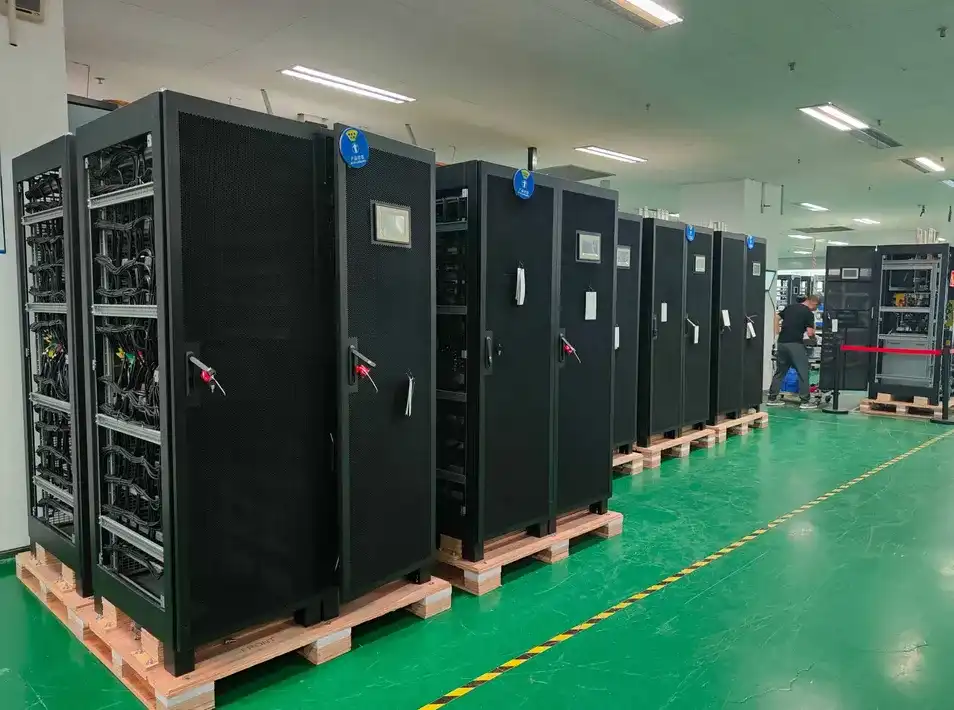 Data Center Room Three Phase High Frequency Online 600kVA Modular UPS